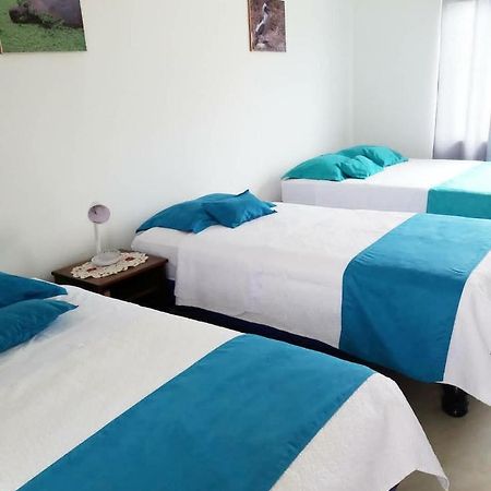 Hostal Los Flamencos Puerto Villamil Exteriör bild
