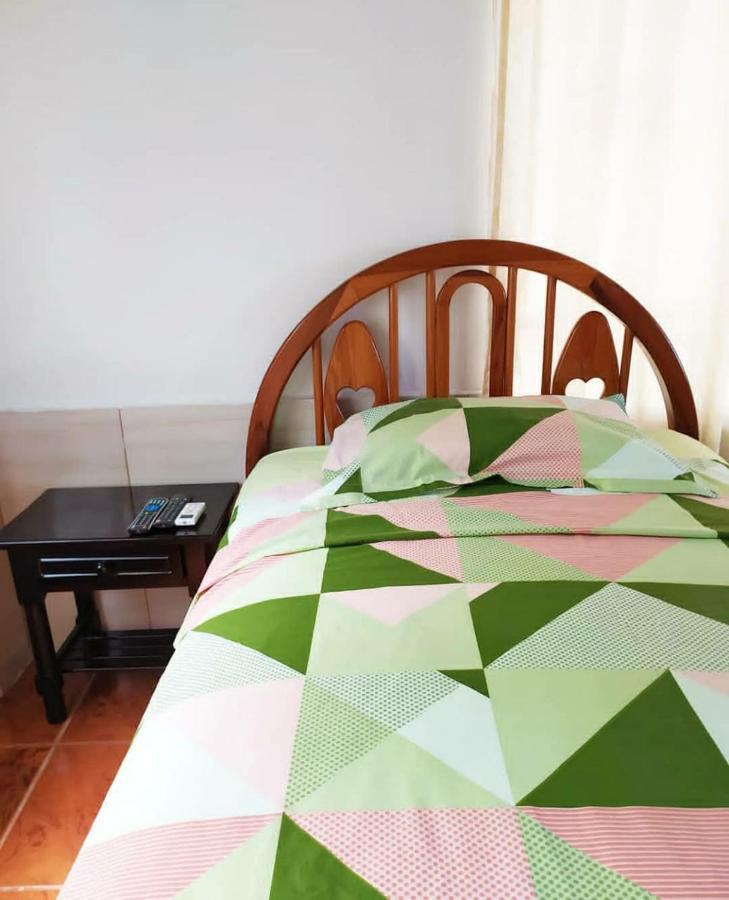Hostal Los Flamencos Puerto Villamil Exteriör bild