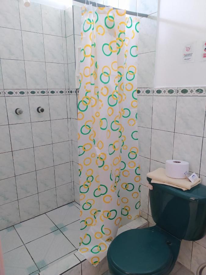Hostal Los Flamencos Puerto Villamil Exteriör bild